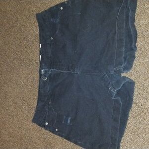 Time and tru mid rise shorts
